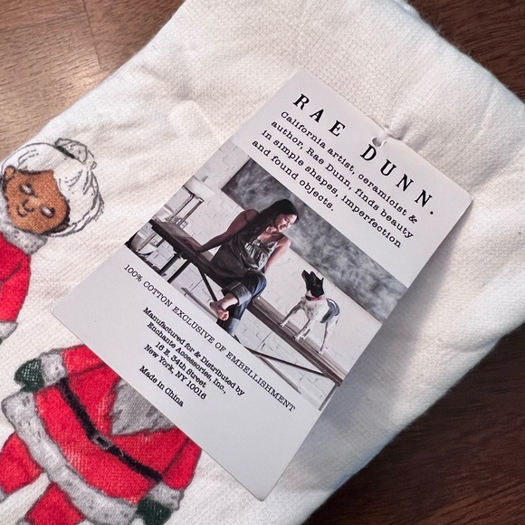 Rae Dunn Merry Christmas Santa Print Terry Kitchen Towels Set Of 2 16” x 26” NWT - Picture 4 of 5